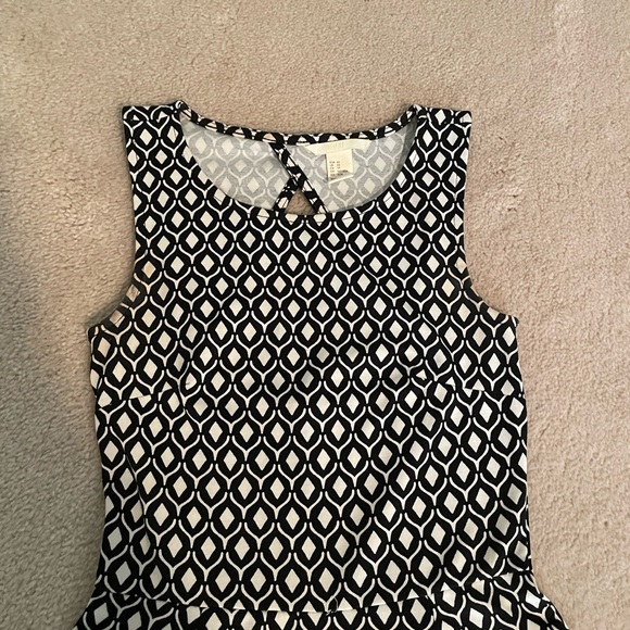 H&M black and white patterned A-line dress,xs - Picture 4 of 5